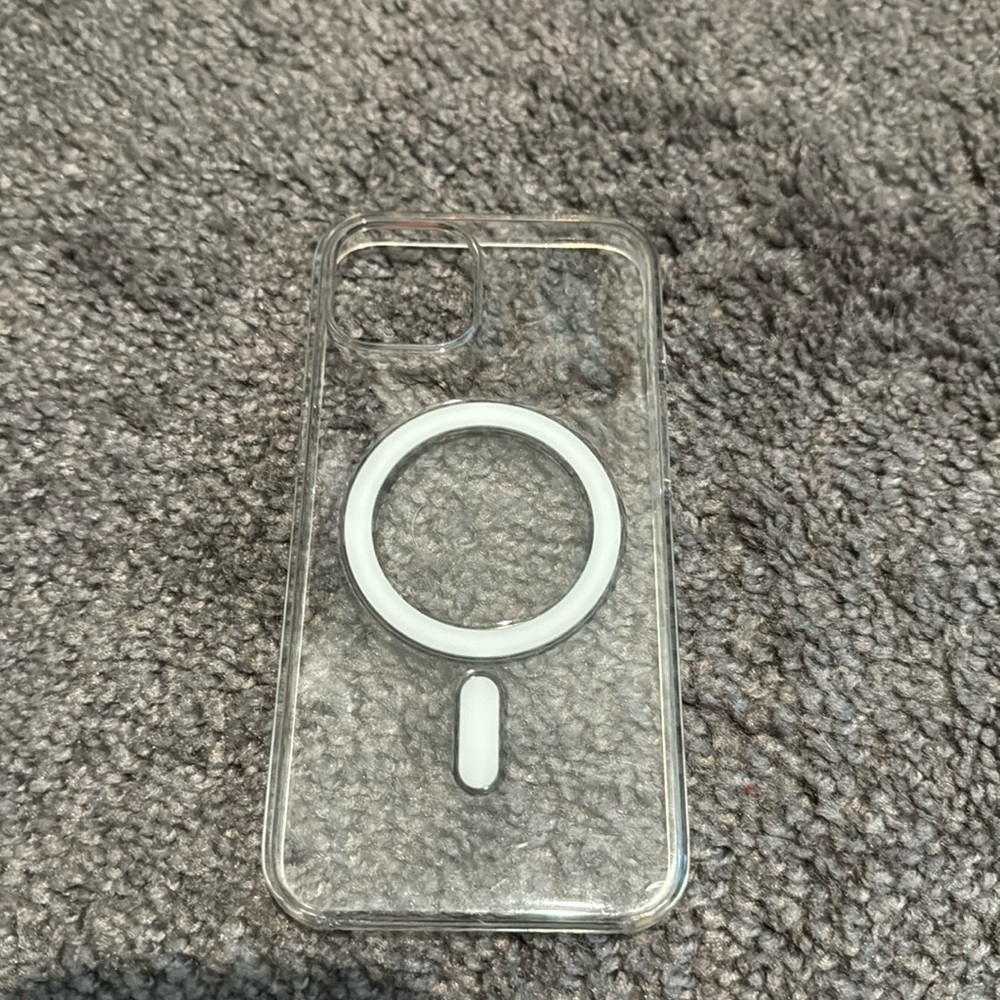 Apple MagSafe iPhone 13 Clear Case